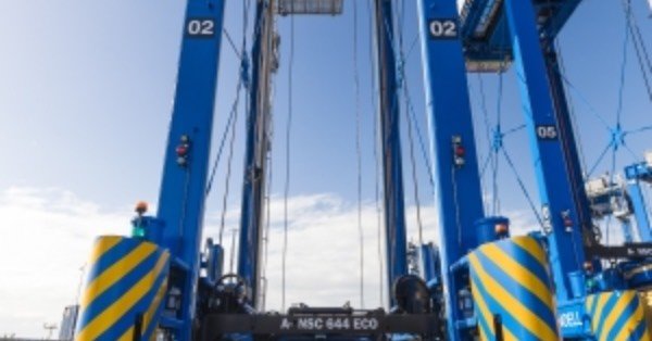Ports of Auckland order more Konecranes Noell straddle carriers